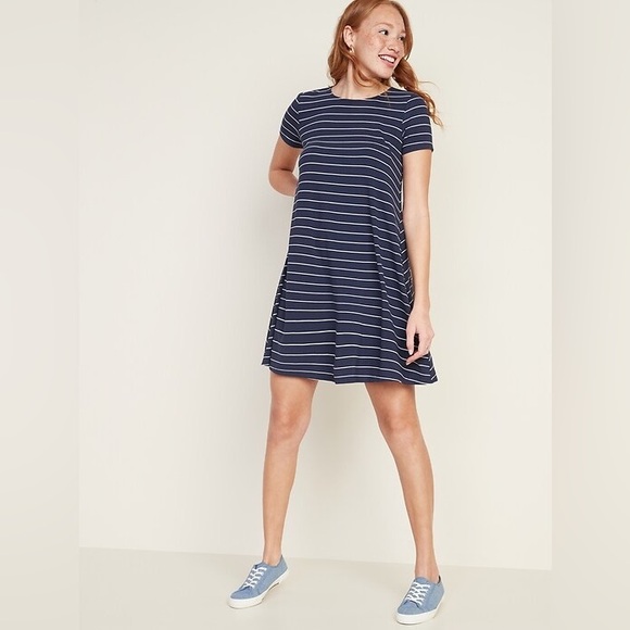 Old Navy Dresses & Skirts - Old Navy. Navy Striped Sleeveless Swing Dress. Size Large.